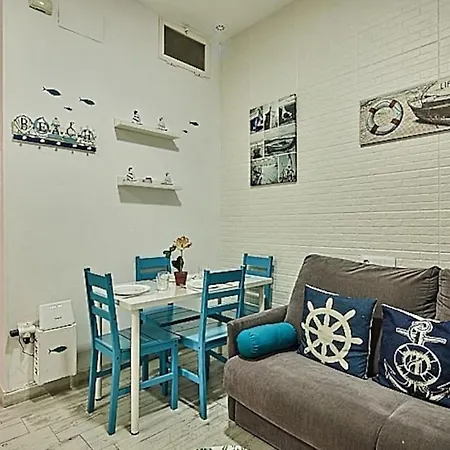 The Sailors House Ha Apartment